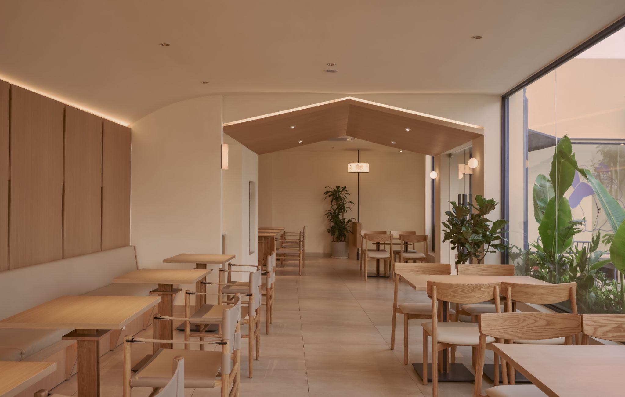 pema-patisserie-tai-cau-truc-nha-pho-goc-duong-thanh-khong-gian-banh-ca-phe-duong-dai-delicate-decor-vietnam_13.jpg