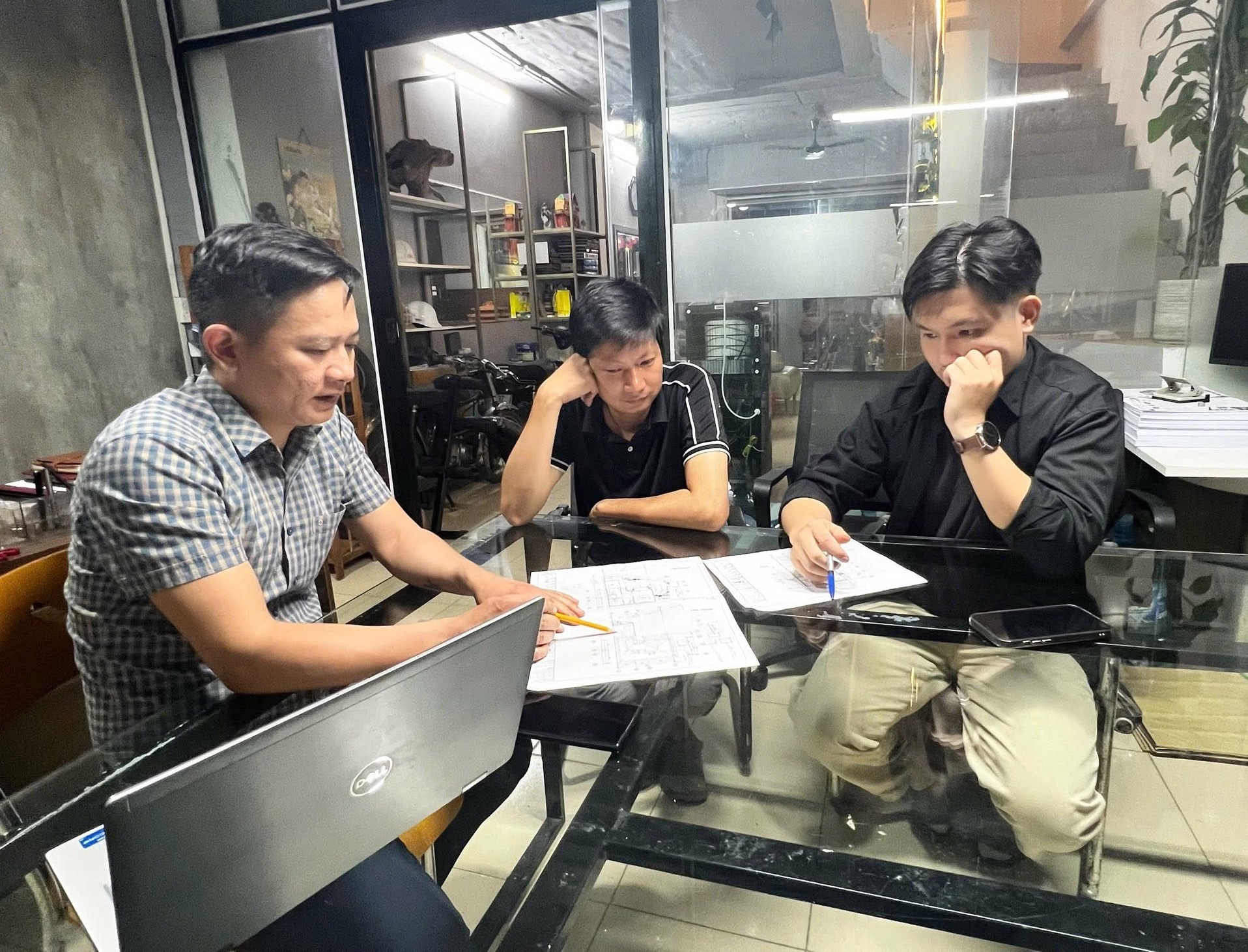 Đội ngũ kỹ sư tại công trường